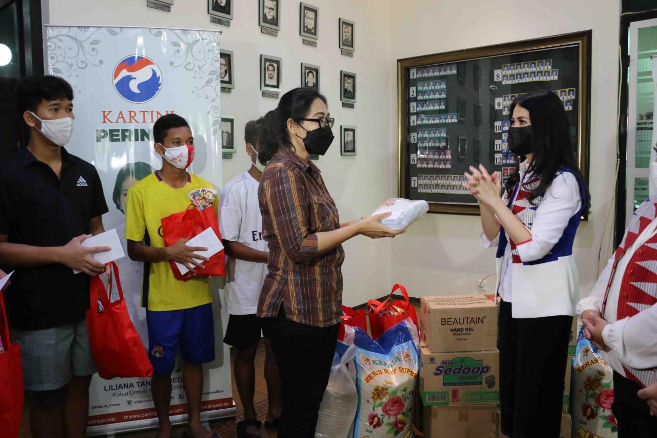 Kartini Perindo Berbagi...
