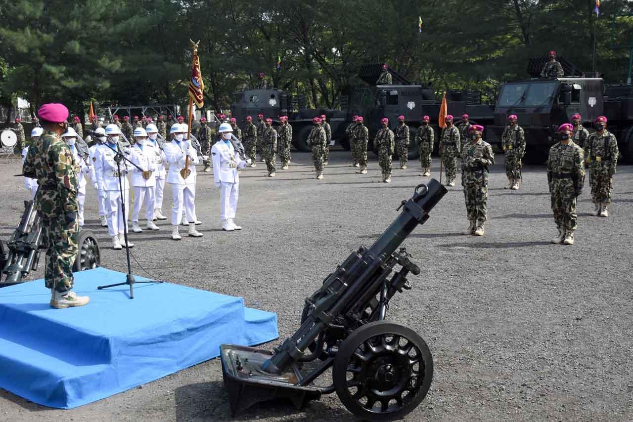 Letkol Marinir Daulat...