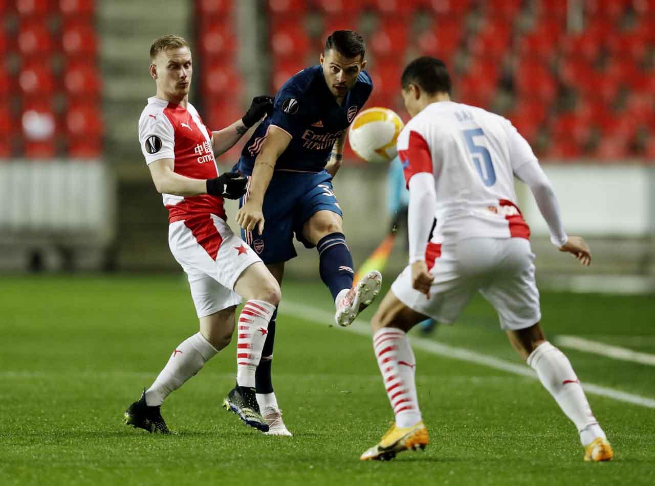 Bungkam Slavia Praha,...
