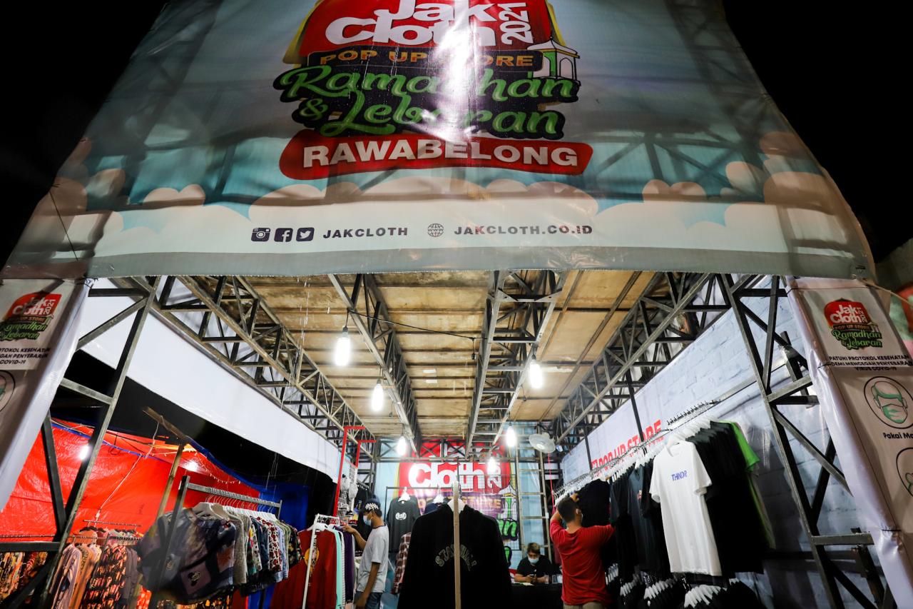 Store JakCloth Hadir...