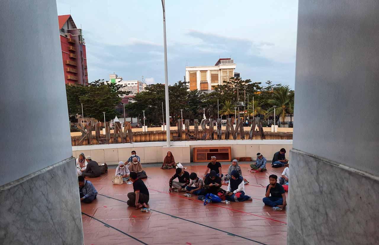 Masjid Terapung Makassar...