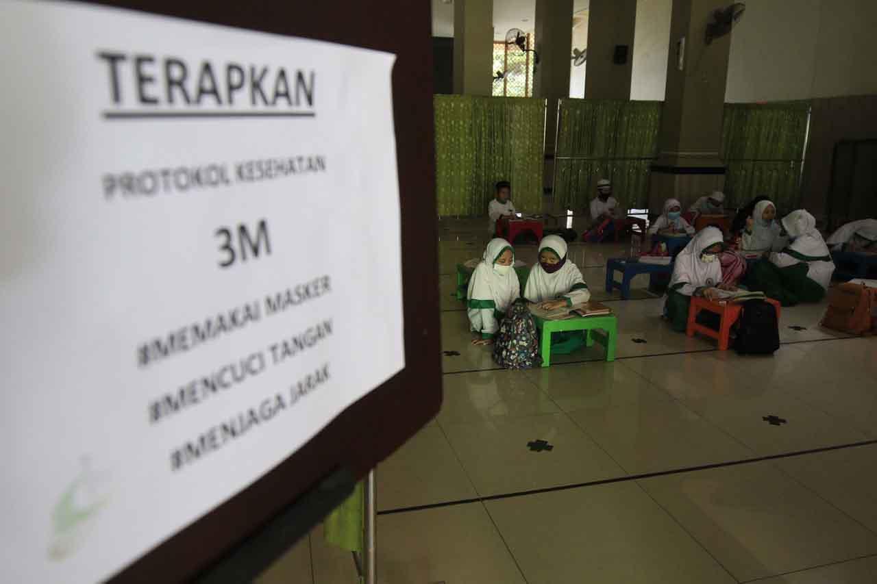 Menunggu Waktu Berbuka...