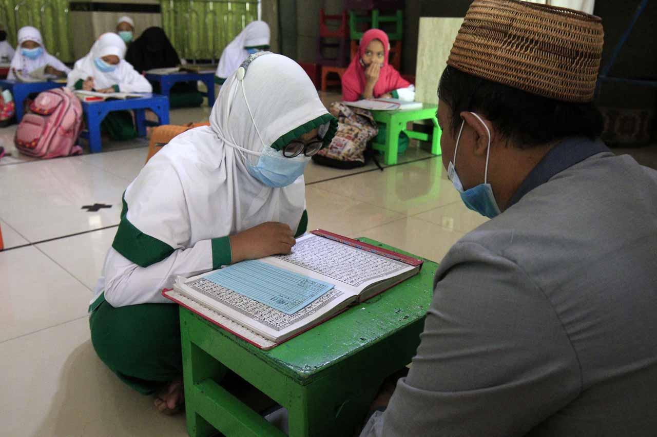 Menunggu Waktu Berbuka...