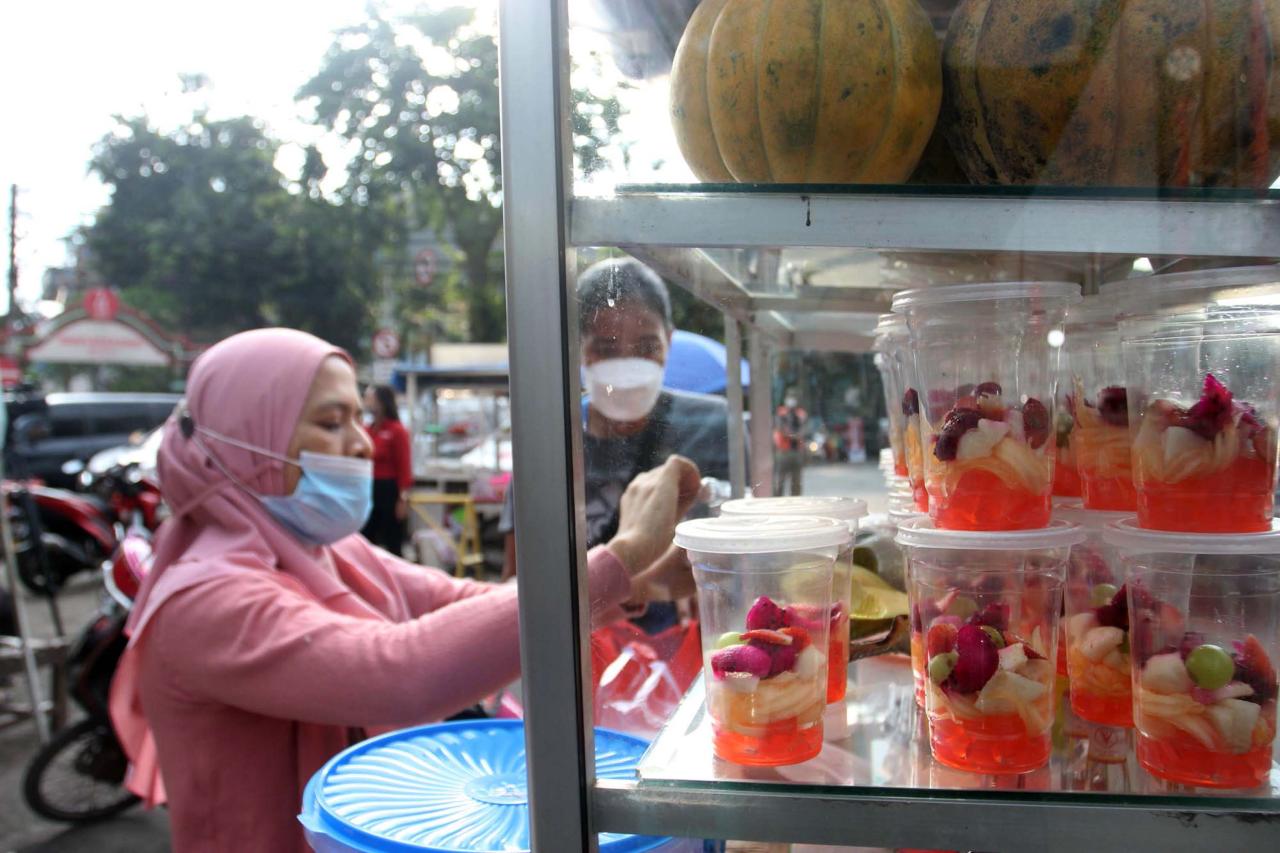 Pasar Takjil Benhil...