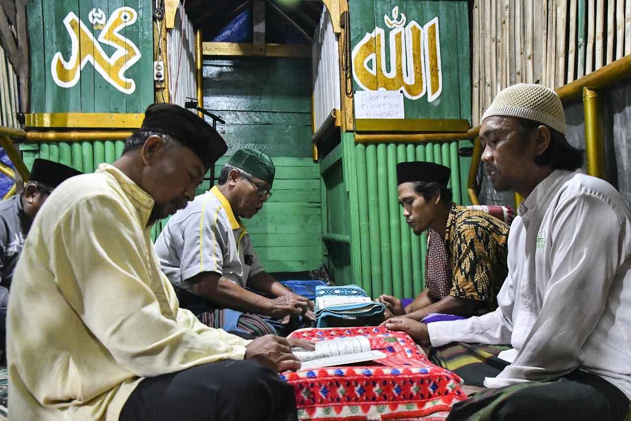 Melihat Semangat Para...