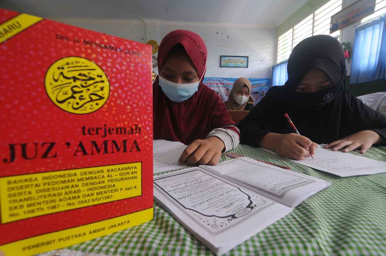 Siswa SD Pamekasan Antusias...