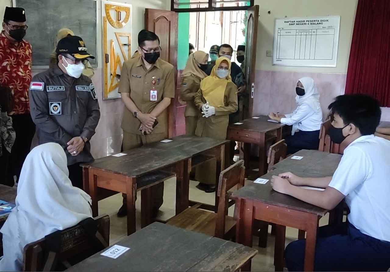 Siswa dan Wali Murid...