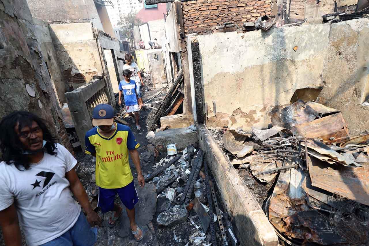 Pasca Kebakaran di Taman...