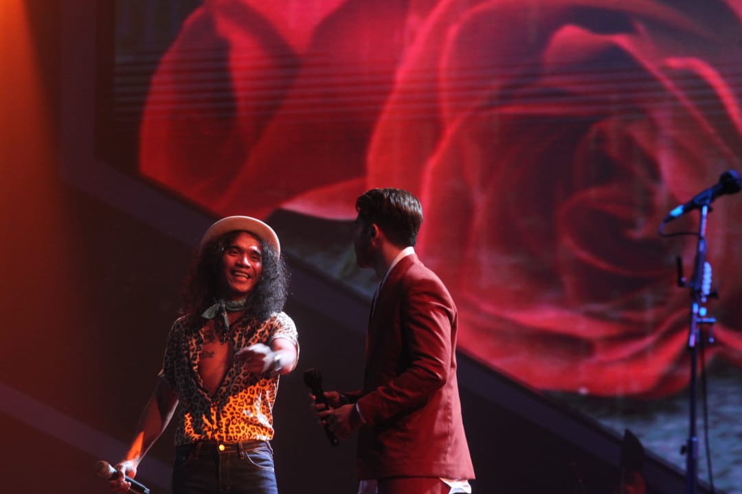 Duet di Panggung Grand...