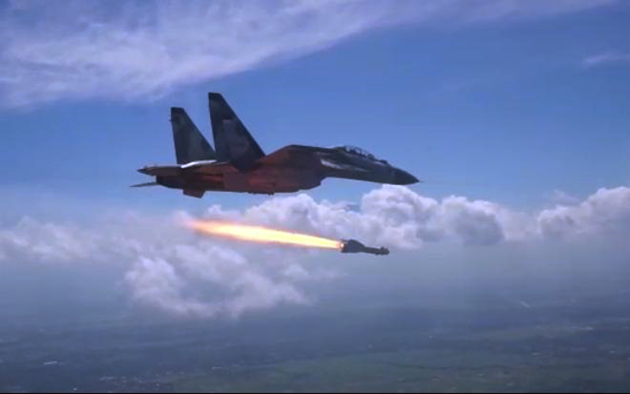 Uji Rudal, Sukhoi Skadron...
