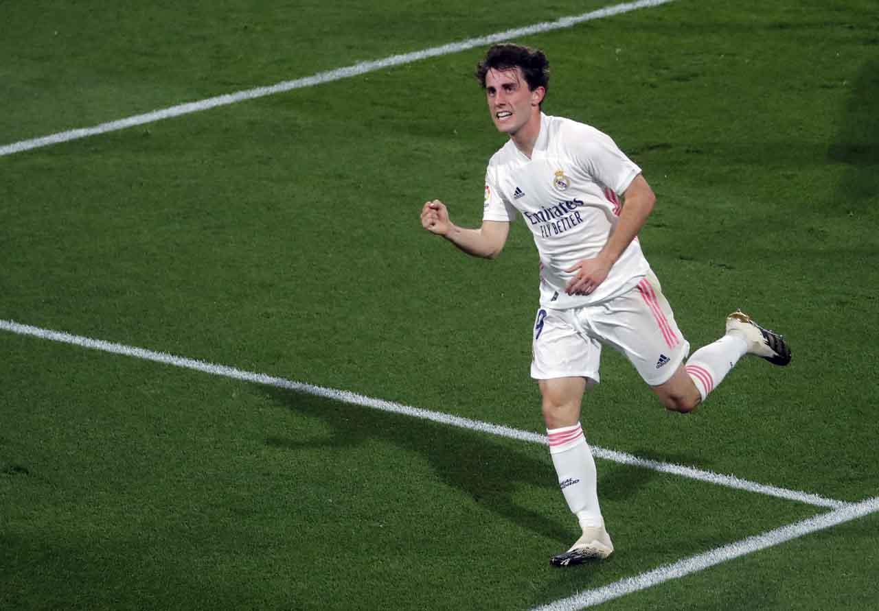 Benamkan Cadiz 3-0,...