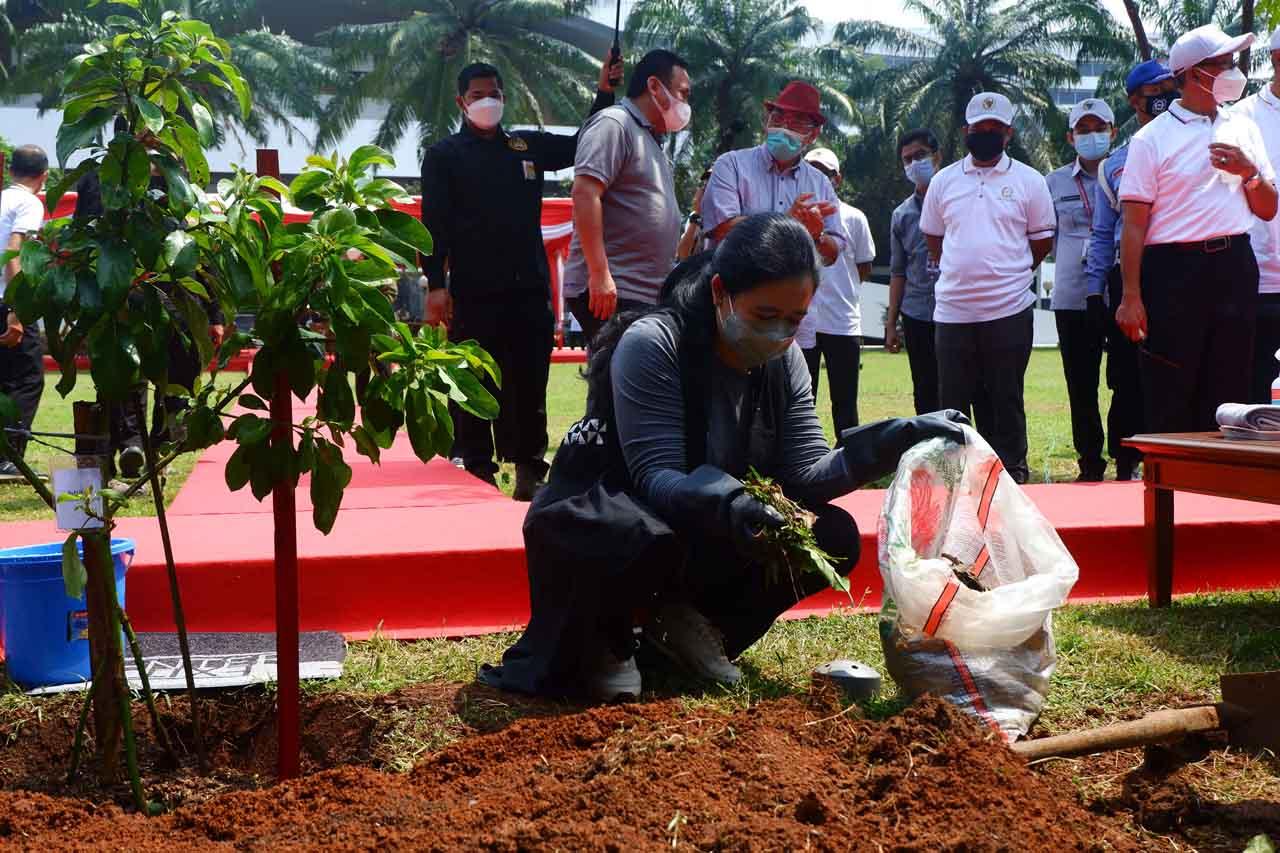 Pimpinan DPR Kampanyekan...