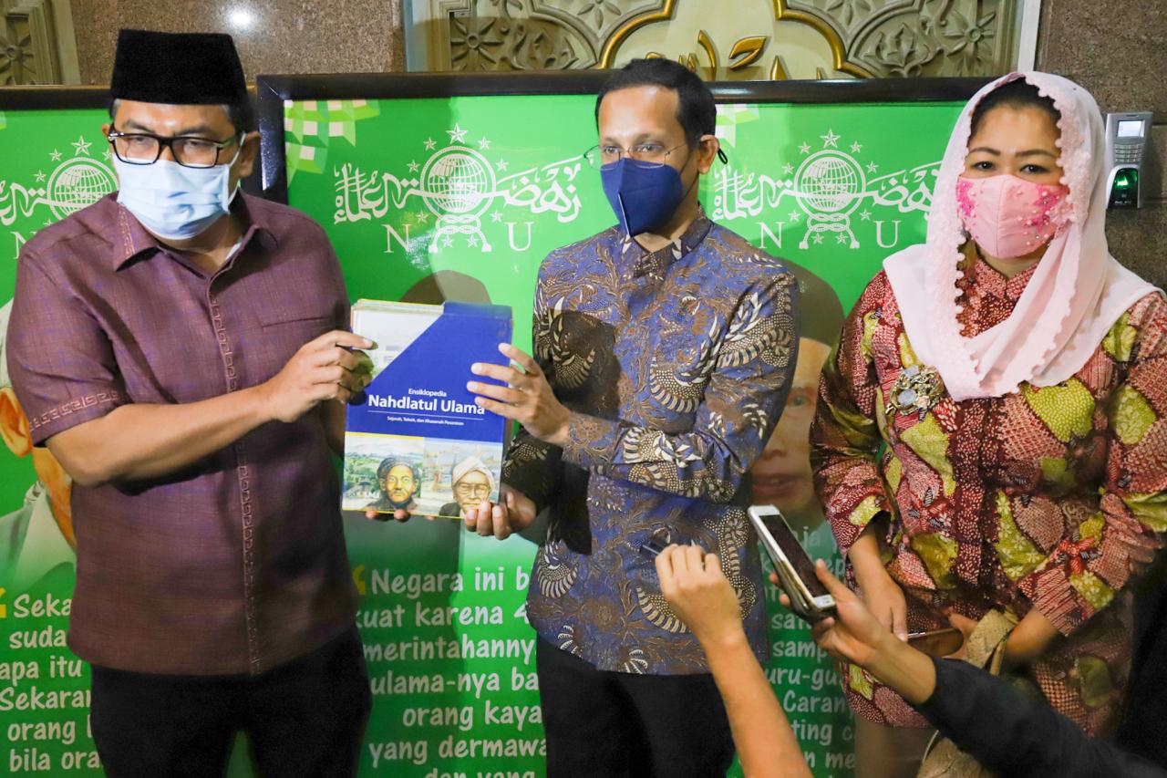 Sambangi PBNU, Nadiem...
