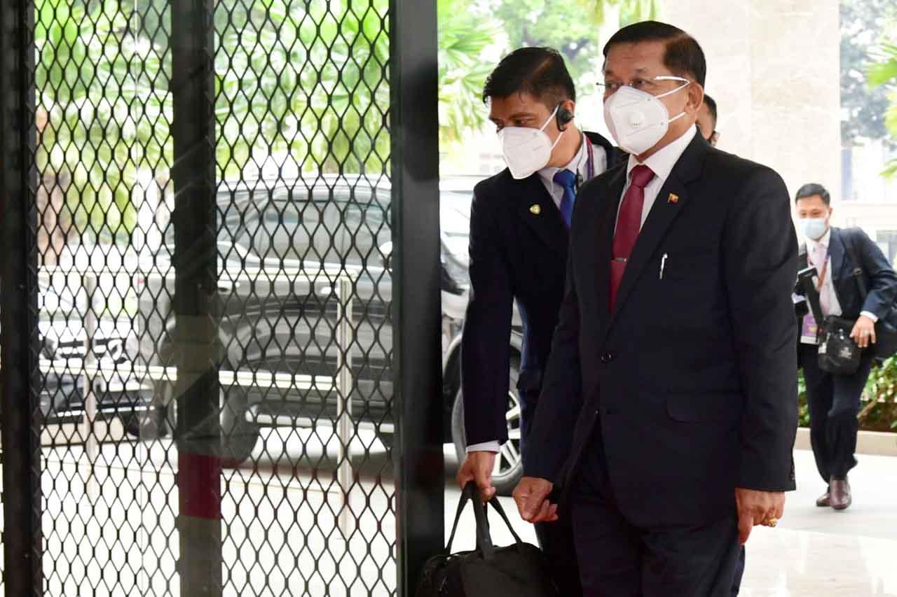 Panglima Militer Myanmar...
