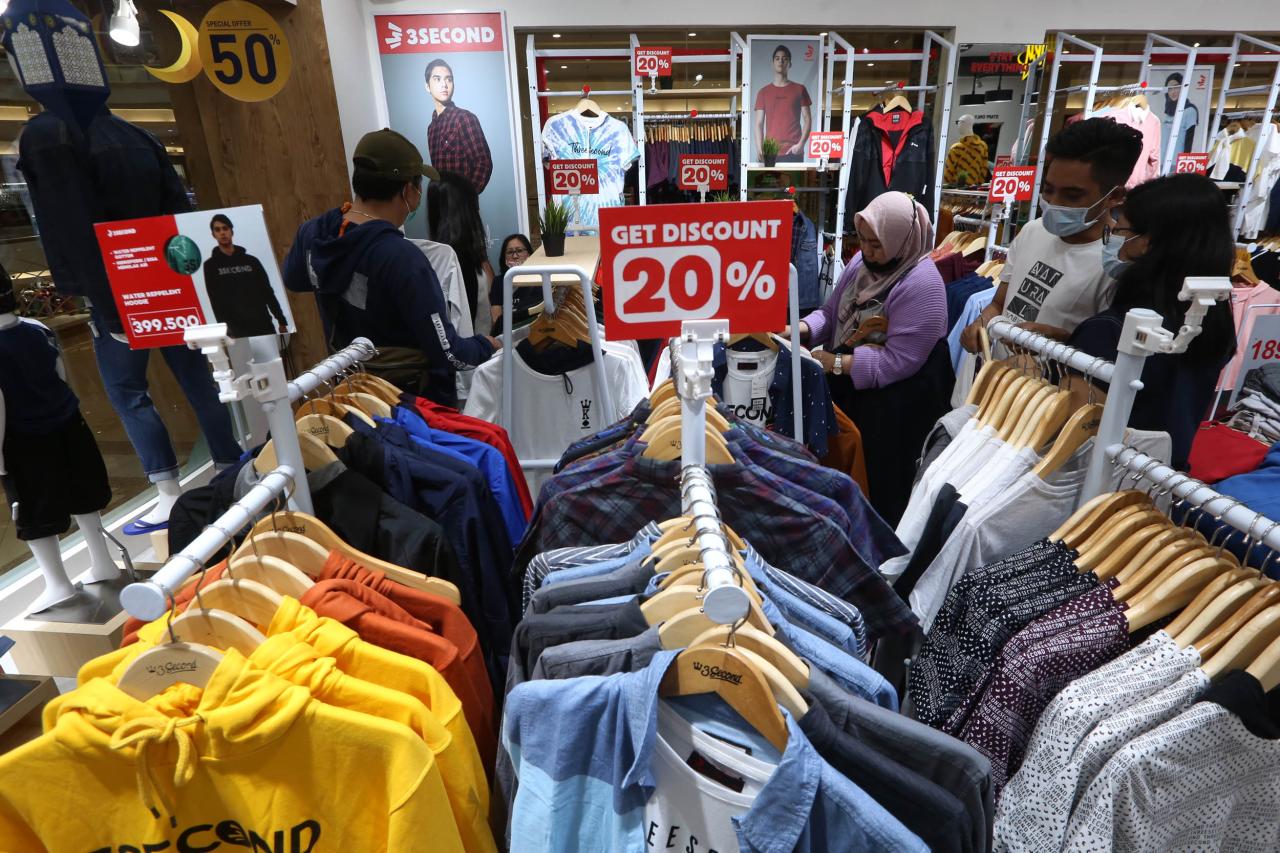 Industri Fashion Bergeliat,...
