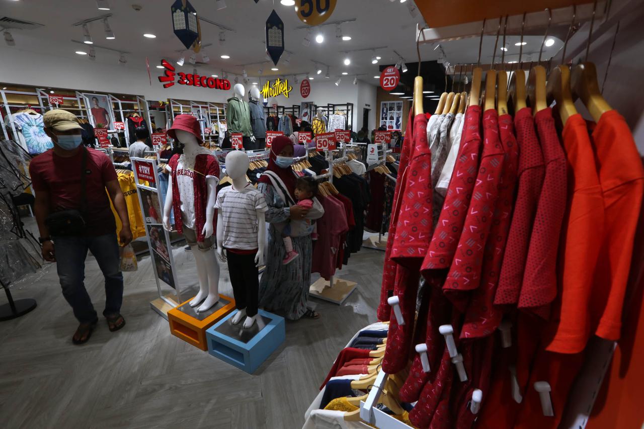 Industri Fashion Bergeliat,...