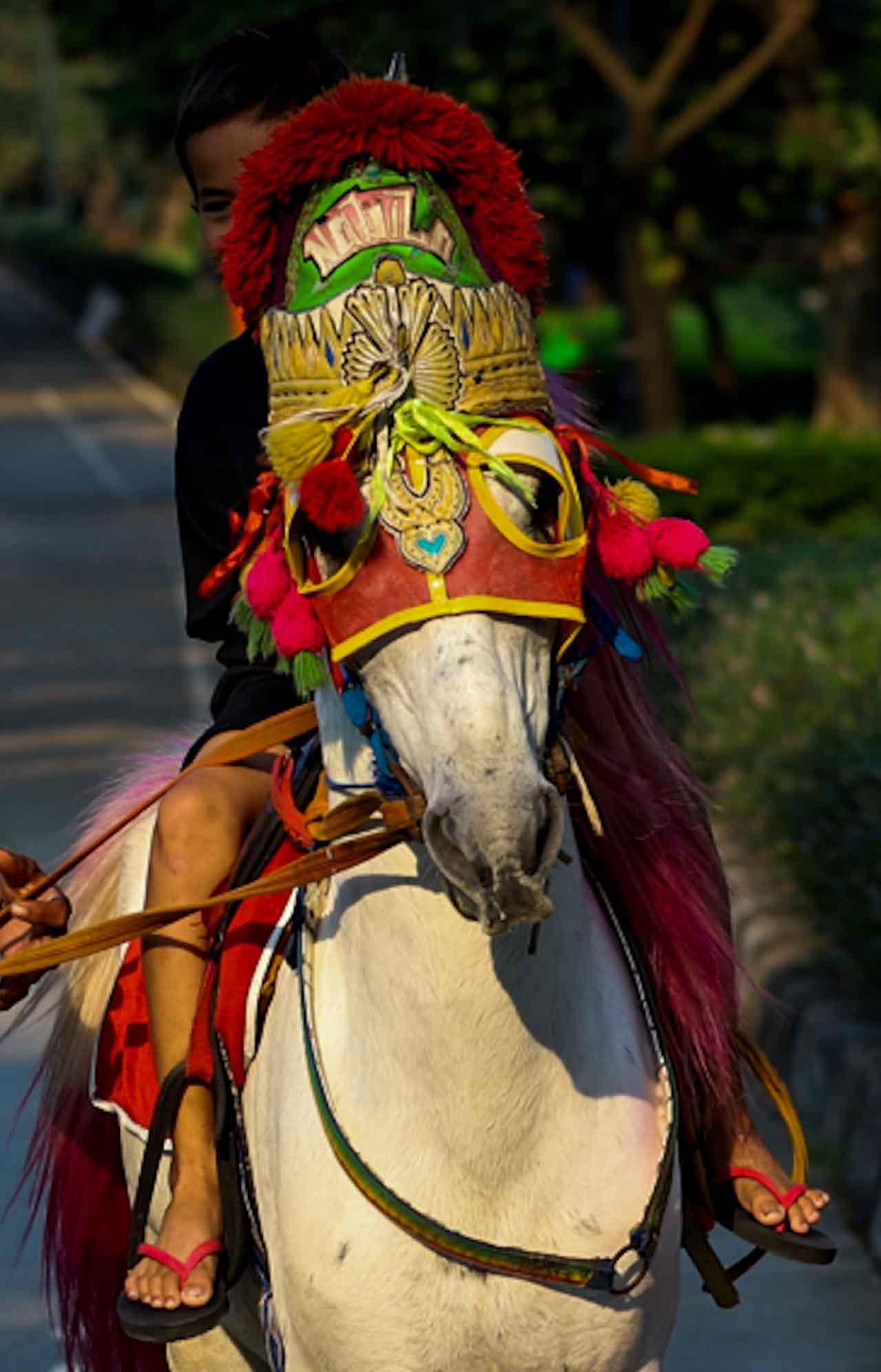 Serunya Ngabuburit dengan...