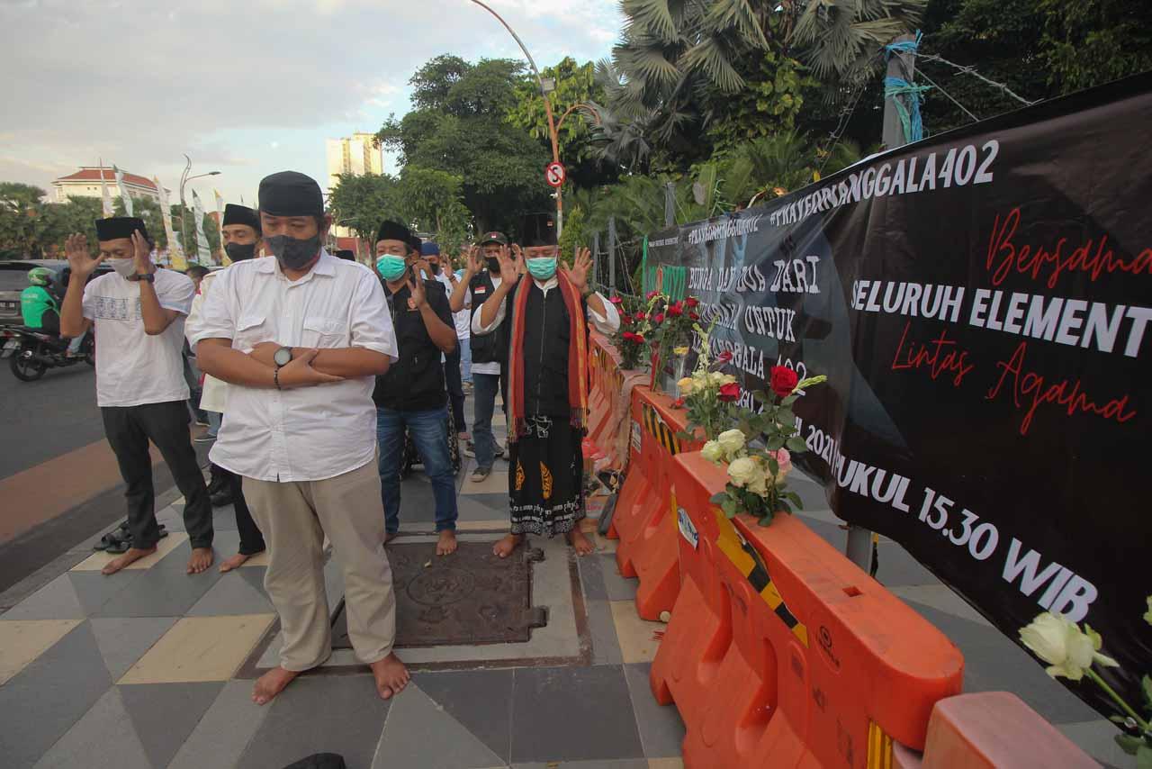 Bunga dan Doa untuk...