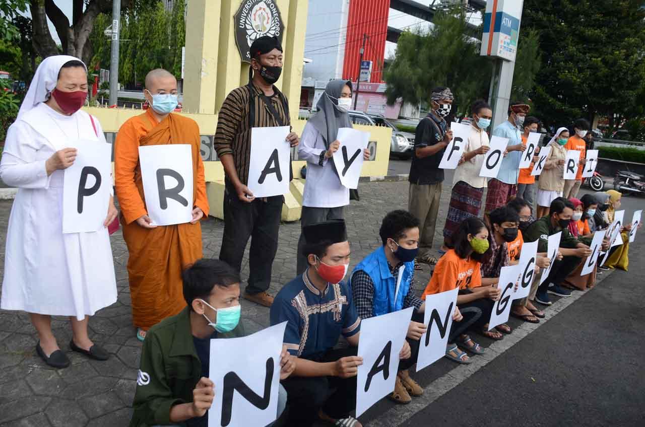 Tokoh Lintas Agama di...