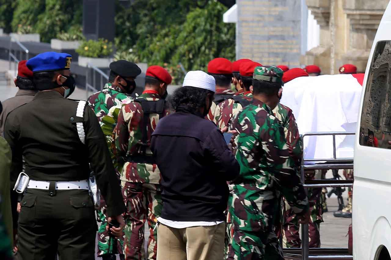 Pemakaman Militer Kabinda...
