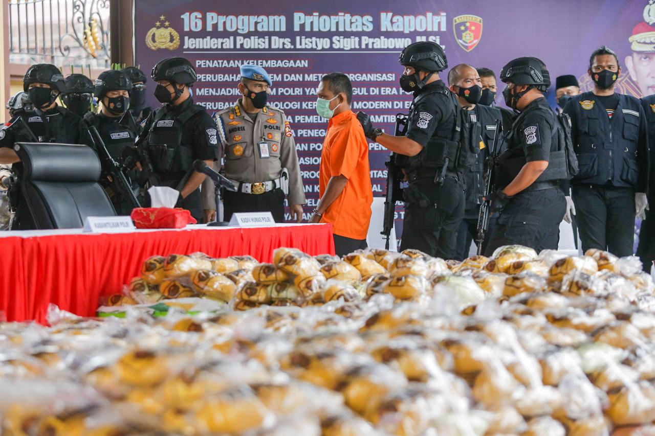 Mabes Polri Amankan...
