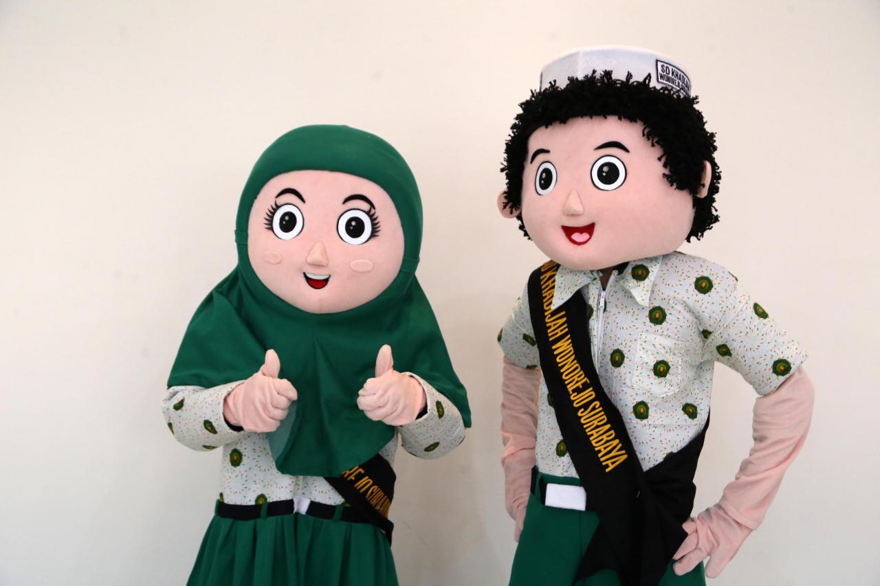 Aksi Lucu Maskot SD...