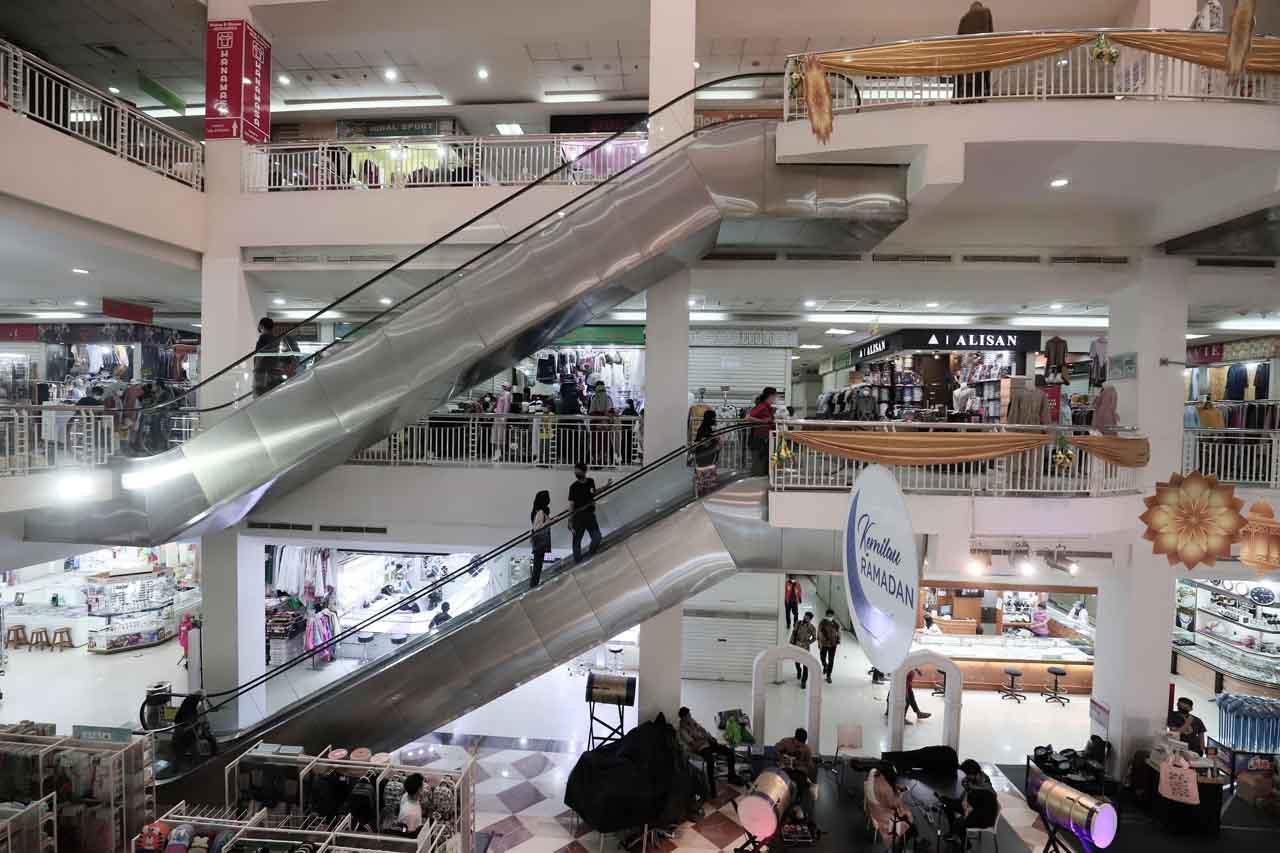 Mall Diprediksi Dibanjiri...