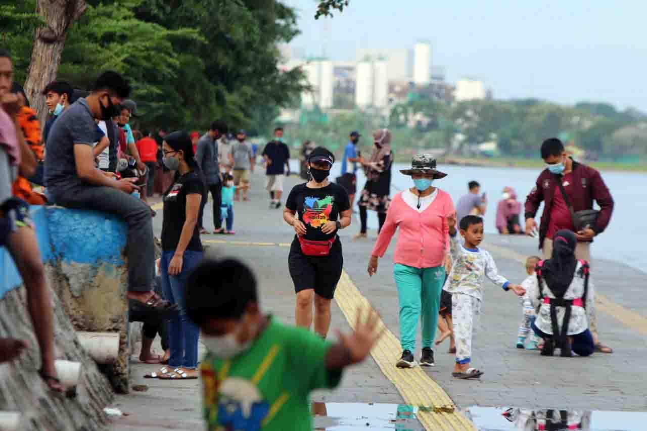 Menanti Waktu Berbuka...