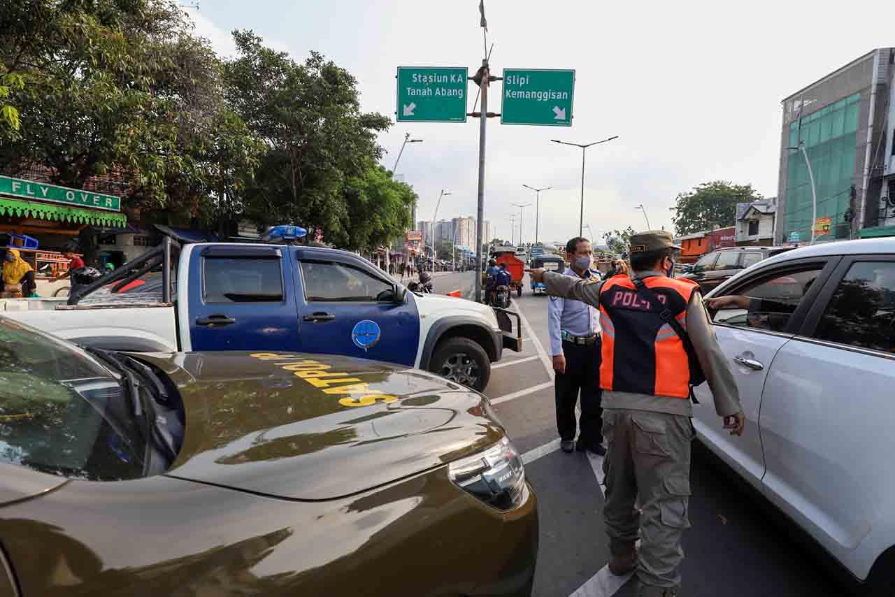 Pengunjung Membludak,...