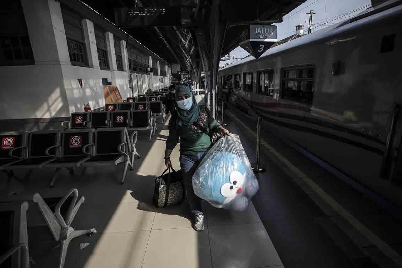 Lonjakan Penumpang di...