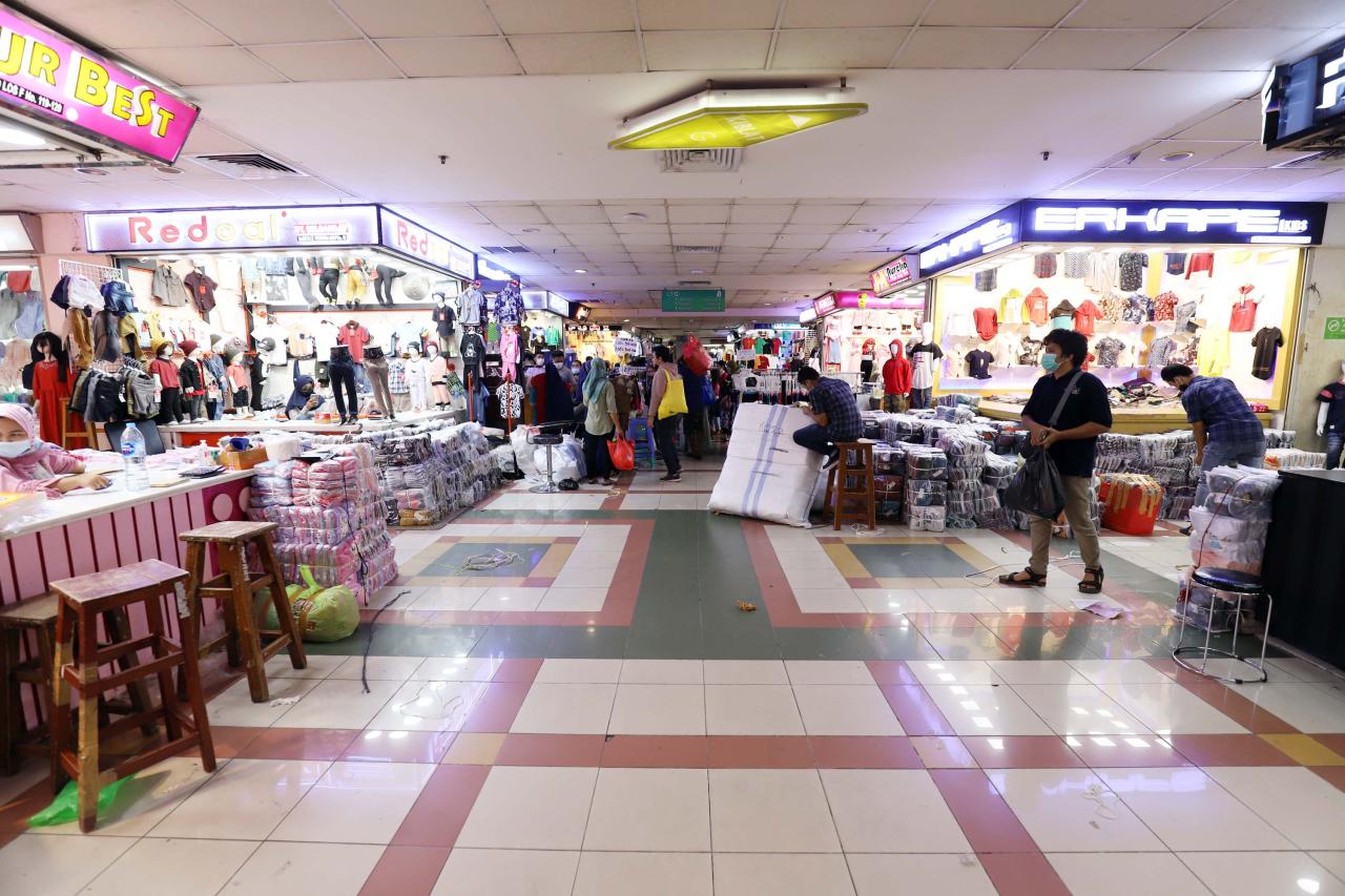 Pasar Tanah Abang Kembali...