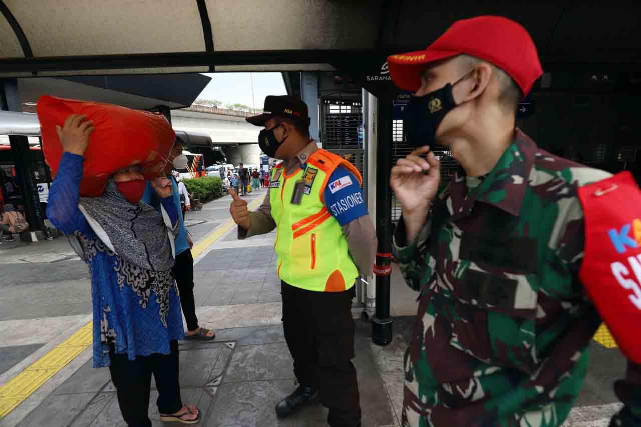 Pembatasan Jam Operasional...