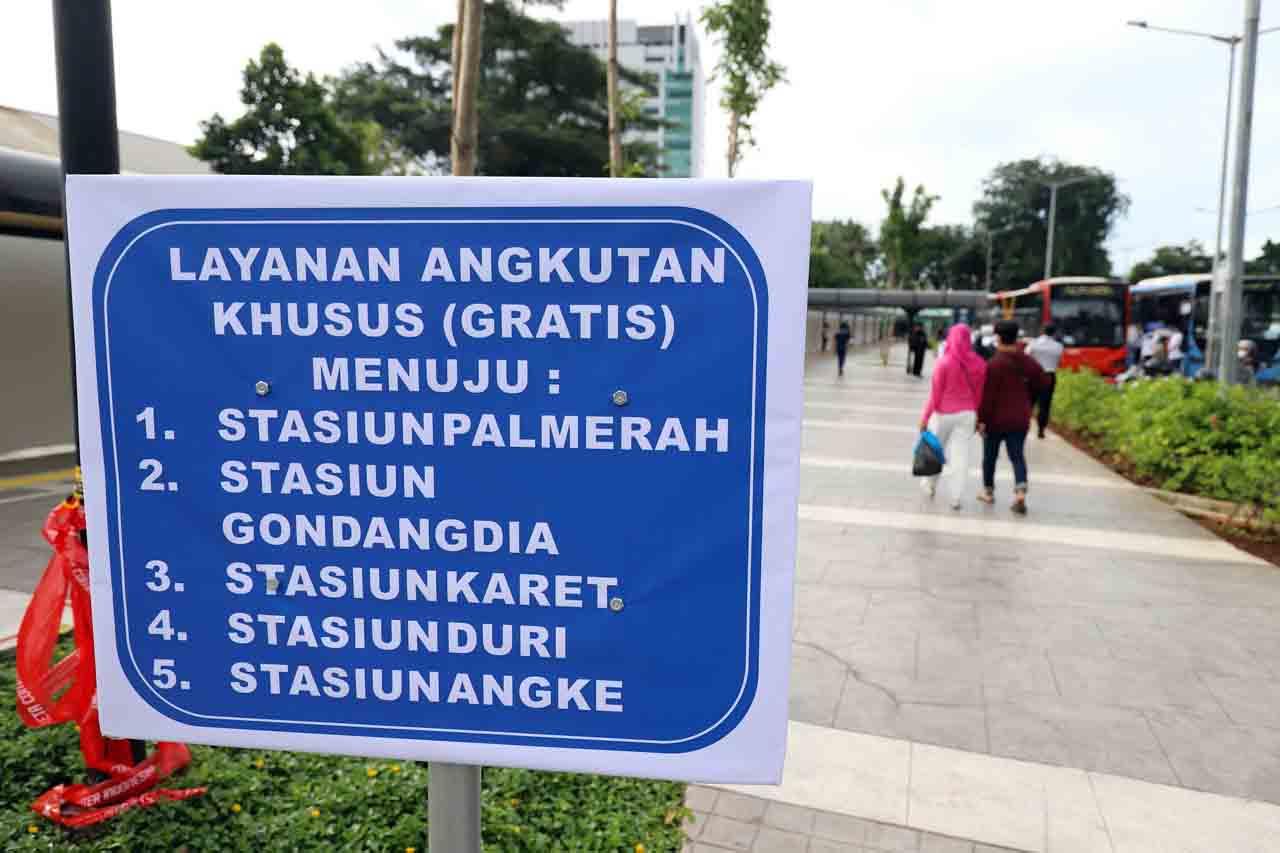 Stasiun Tanah Abang...