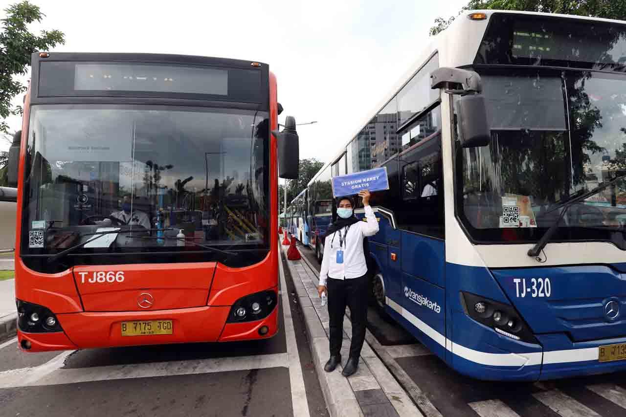 Stasiun Tanah Abang...