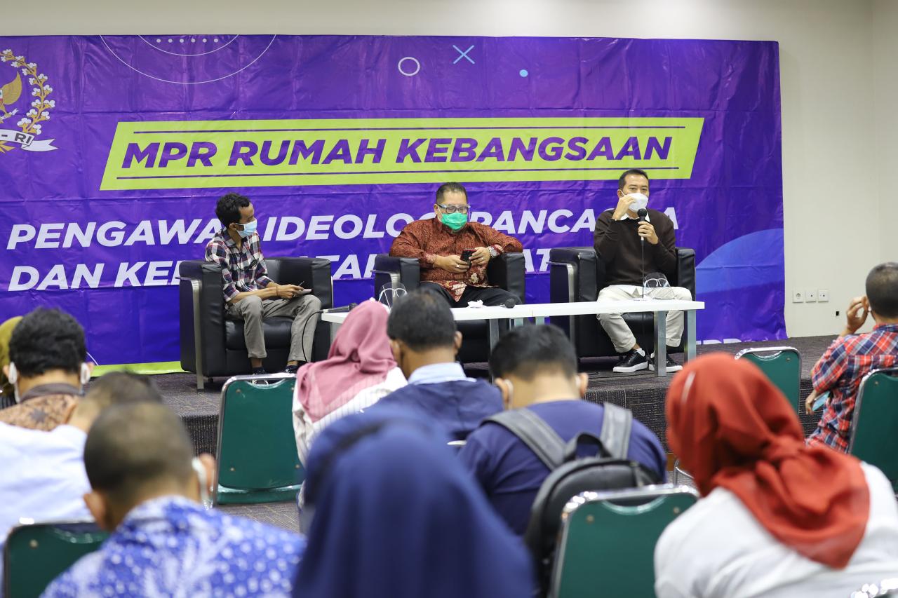 Diskusi Empat Pilar:...