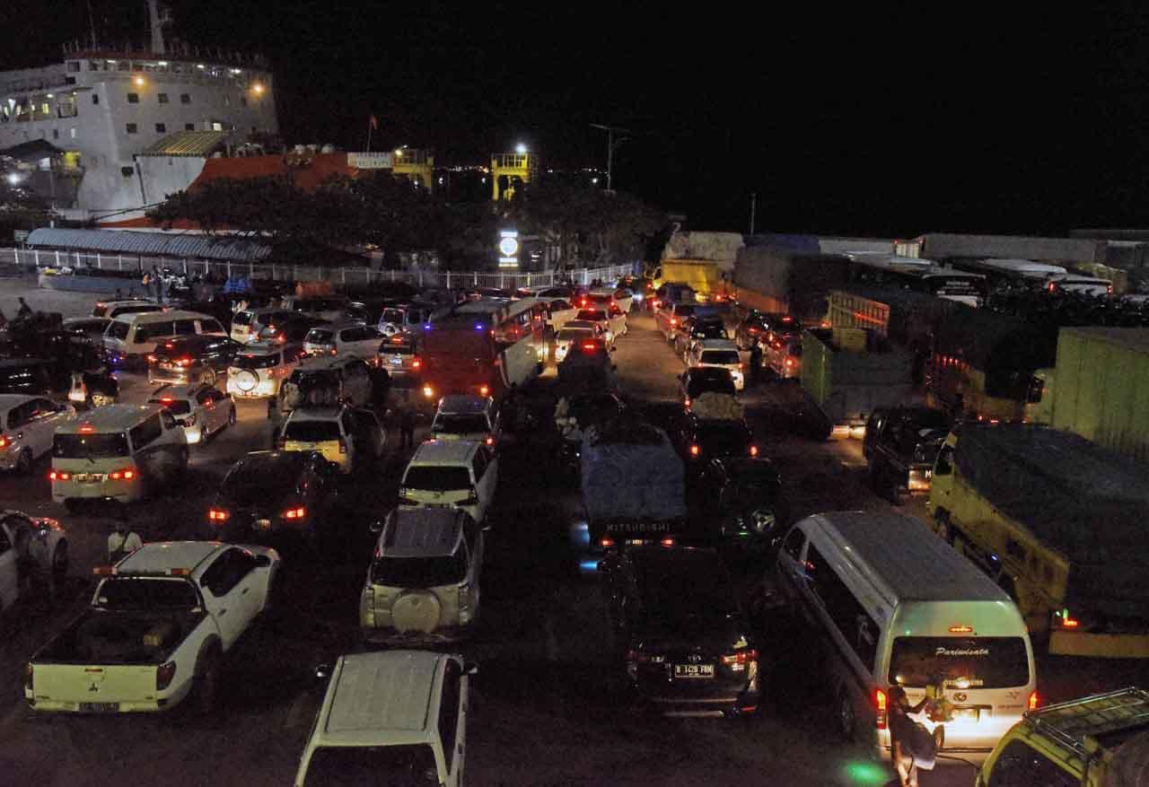 H-2 Larangan Mudik,...