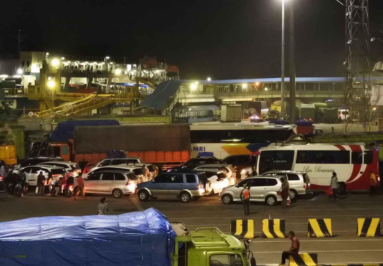 H-2 Larangan Mudik,...