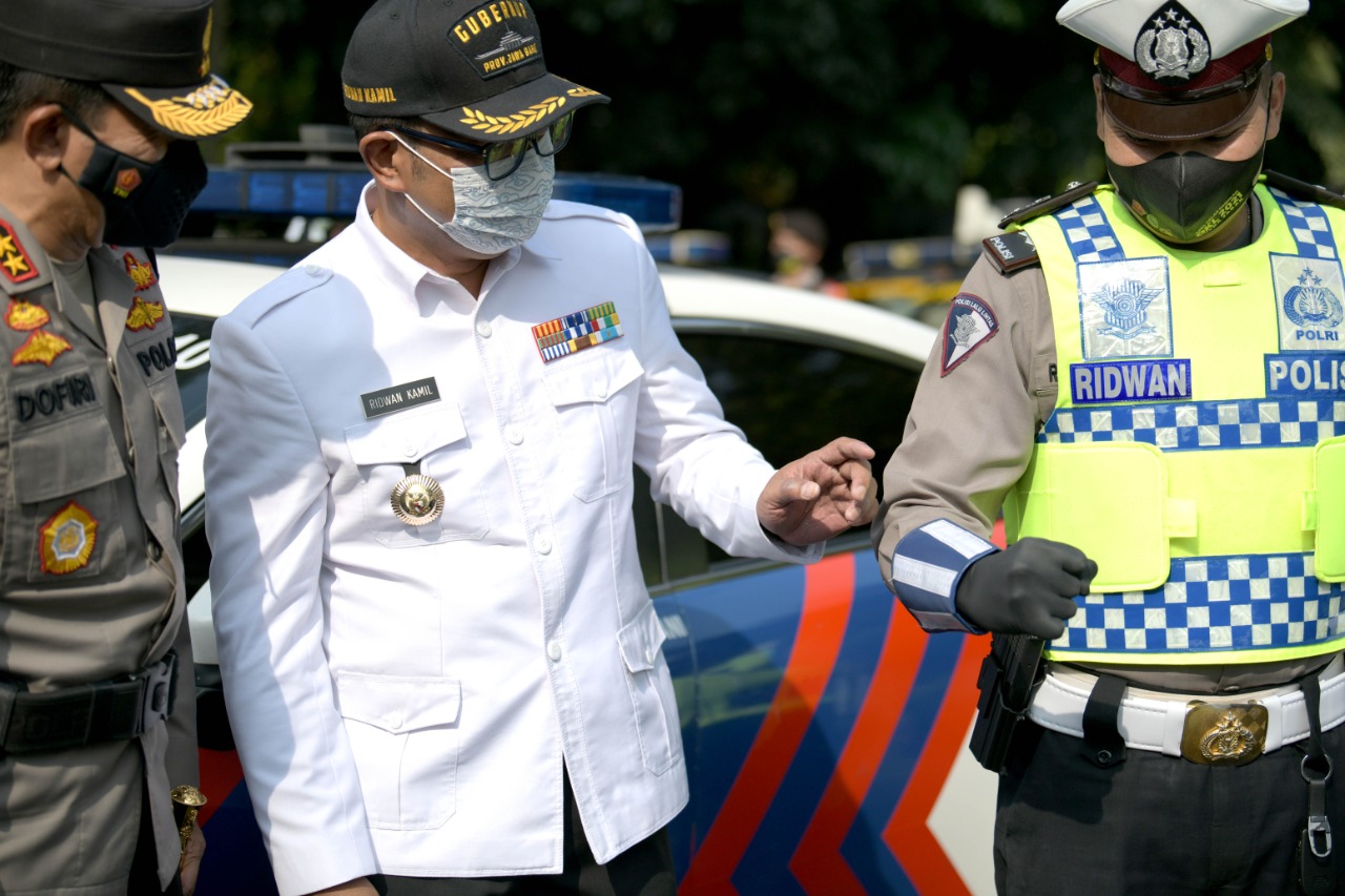 Ridwan Kamil Pimpin...