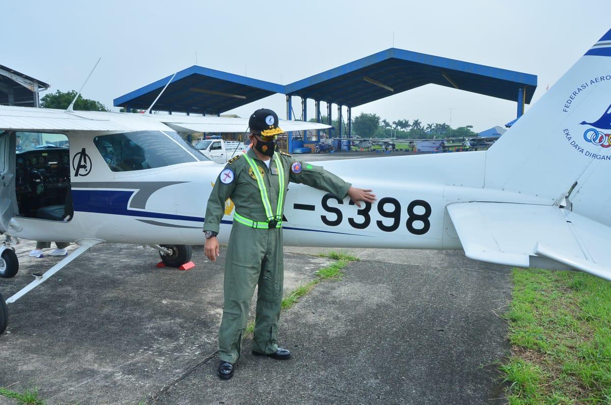 2 Pesawat Cessna IFC...
