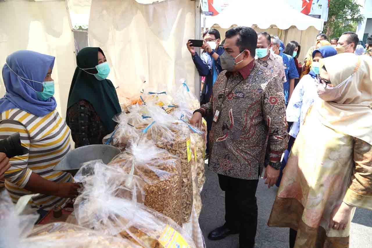 Tekan Harga Bahan Pokok...