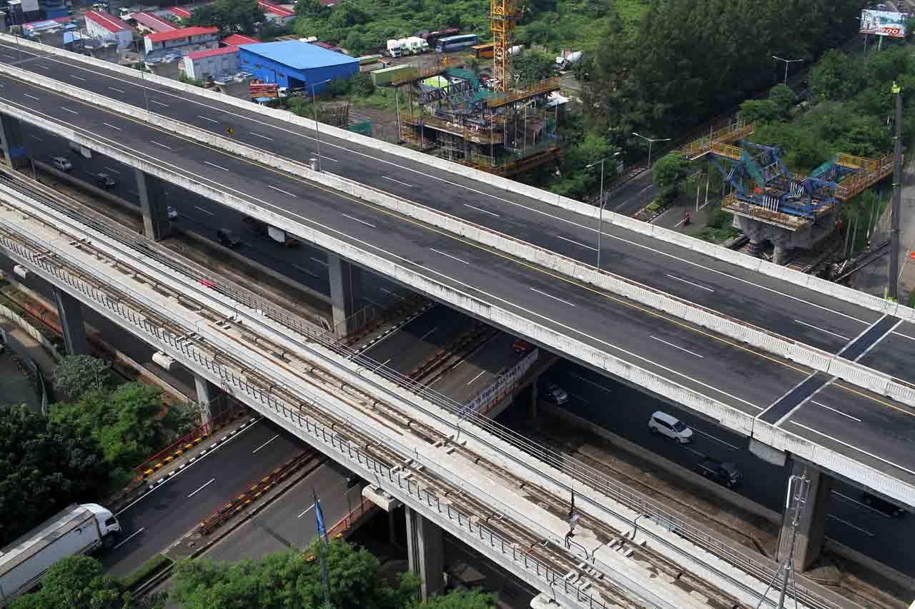 Larangan Mudik Berlaku,...