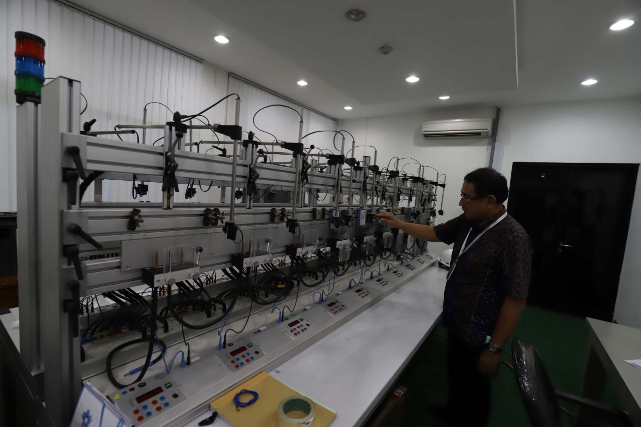 PLN Pusertif Terima...