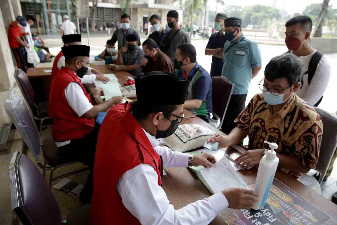 Pembayaran Zakat Fitrah...
