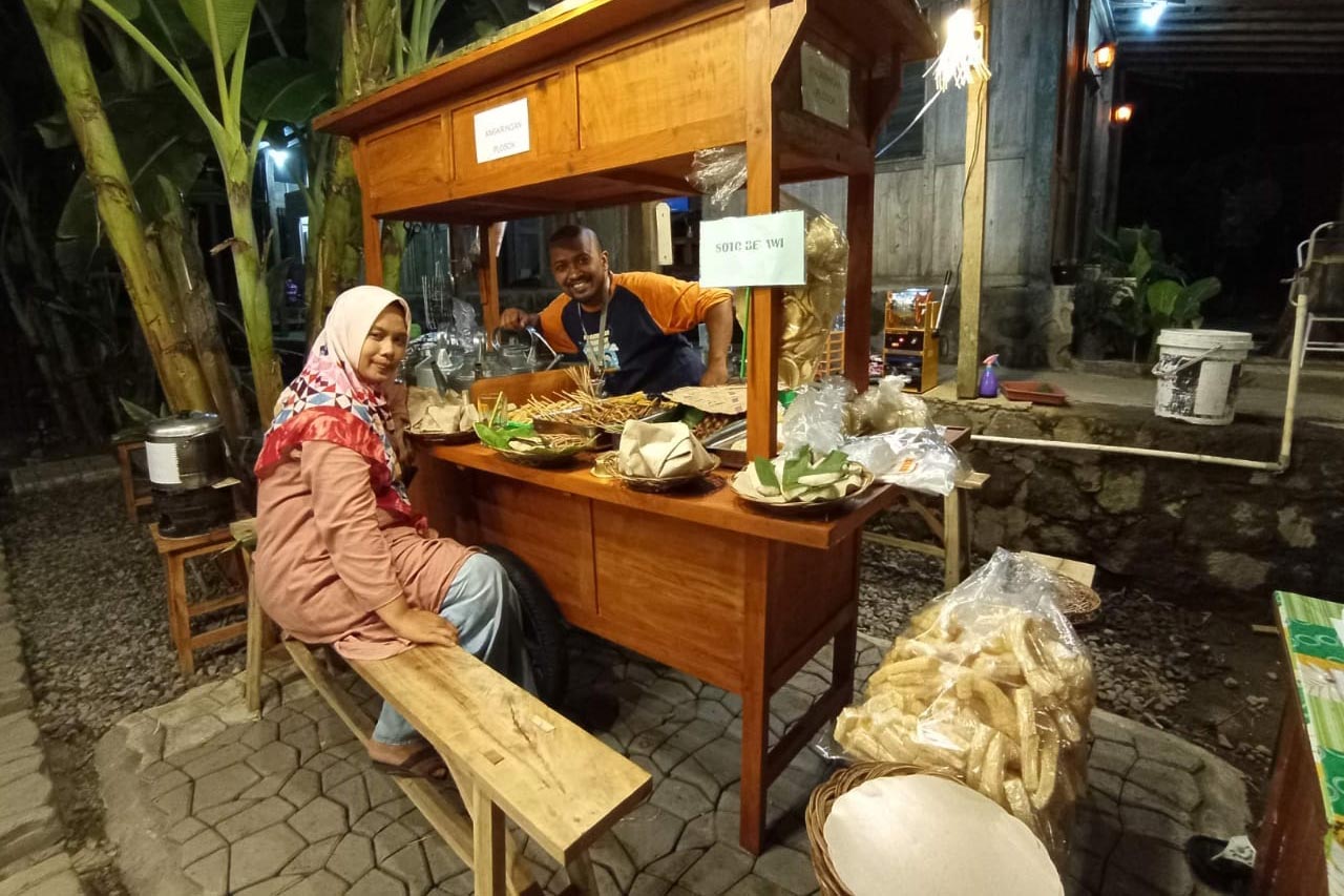 Nongkrong di Kesunyian...