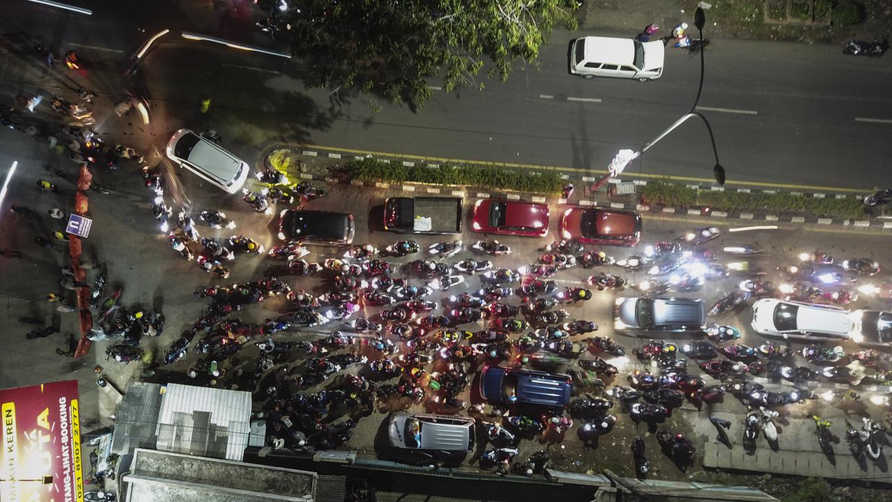 Polisi Halau Pemudik...