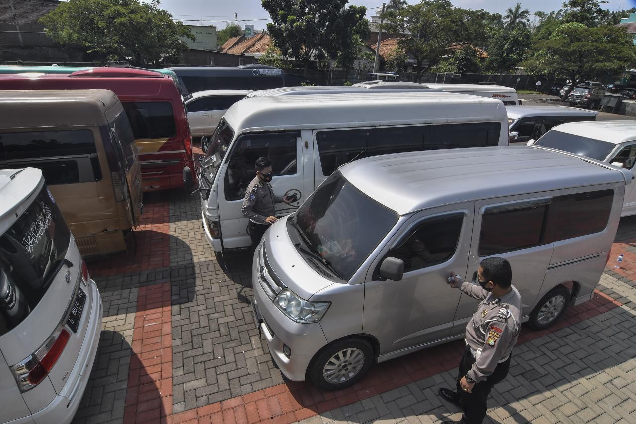 Polres Metro Bekasi...