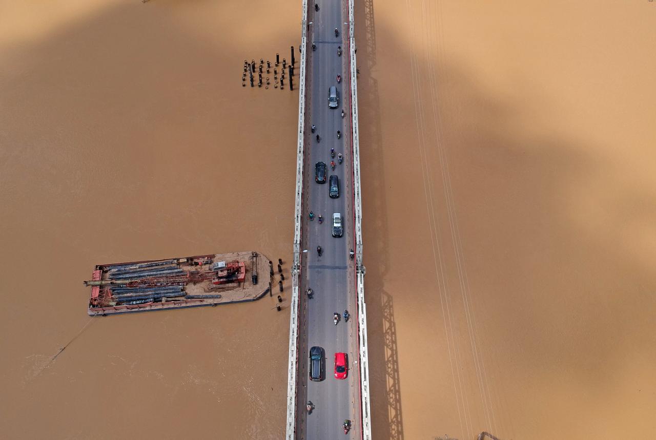 Jalan Lintas Sumatera...