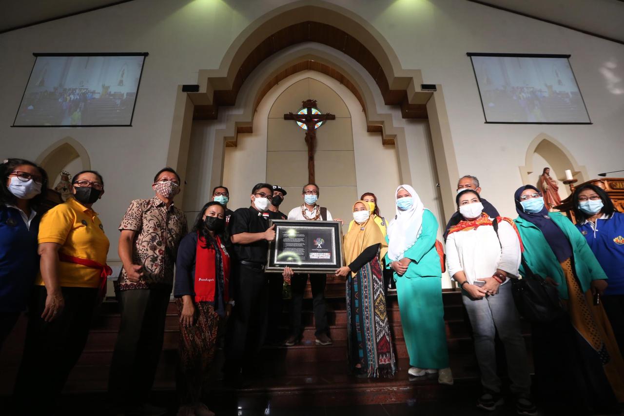 Peringati 3 Tahun Bom...