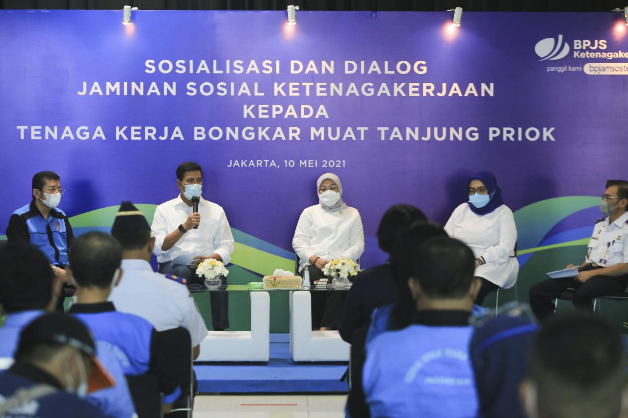 BPJAMSOSTEK Gelar Sosialisasi...