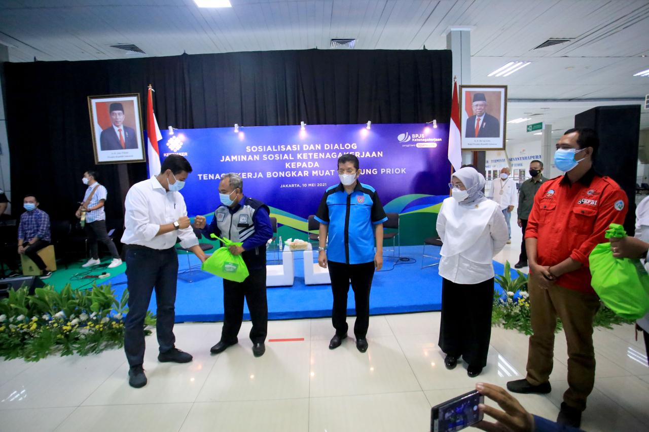 BPJAMSOSTEK Gelar Sosialisasi...